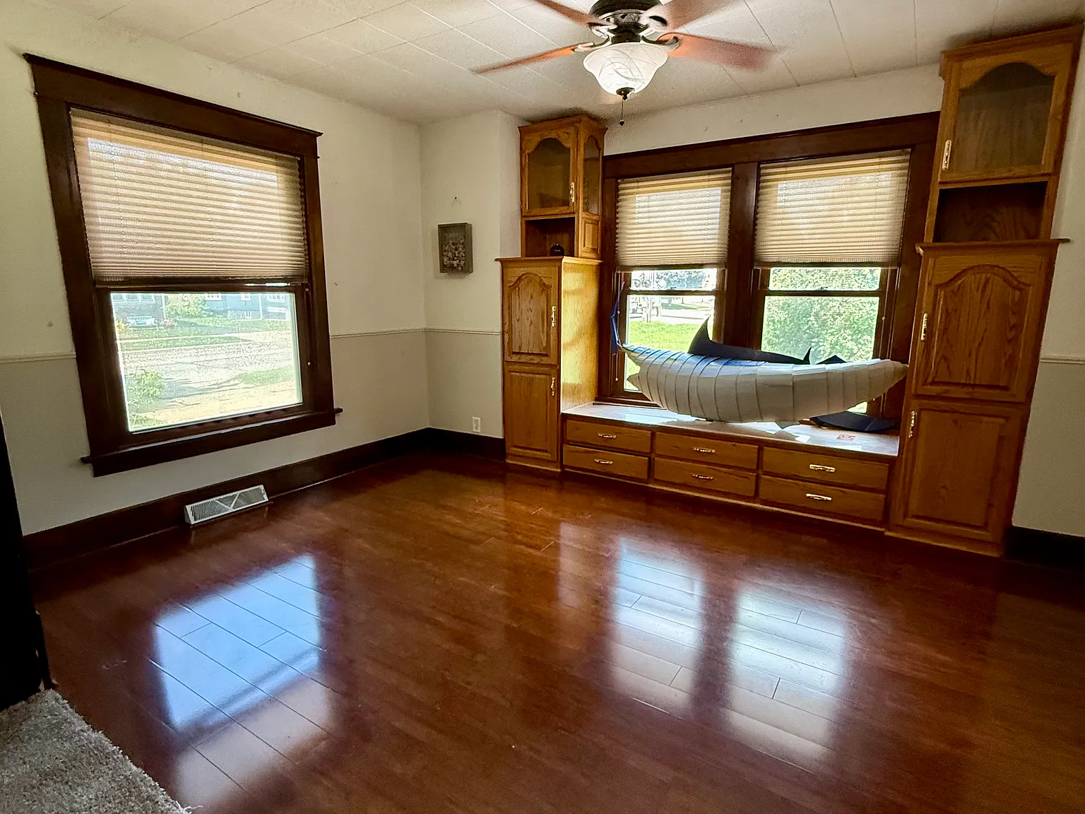 421 W College Ave — Photo 3