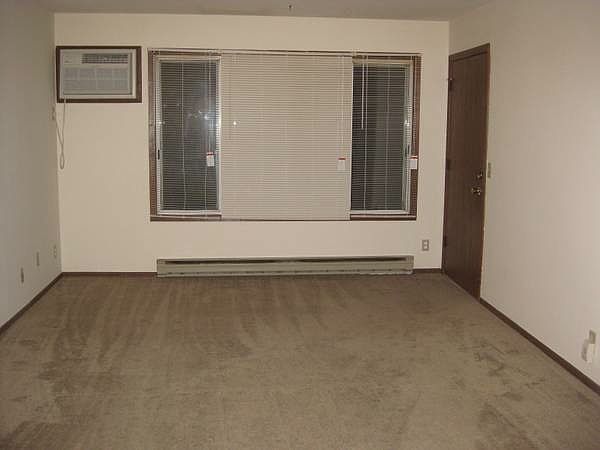 2nd image of 26 Sunfish Ct