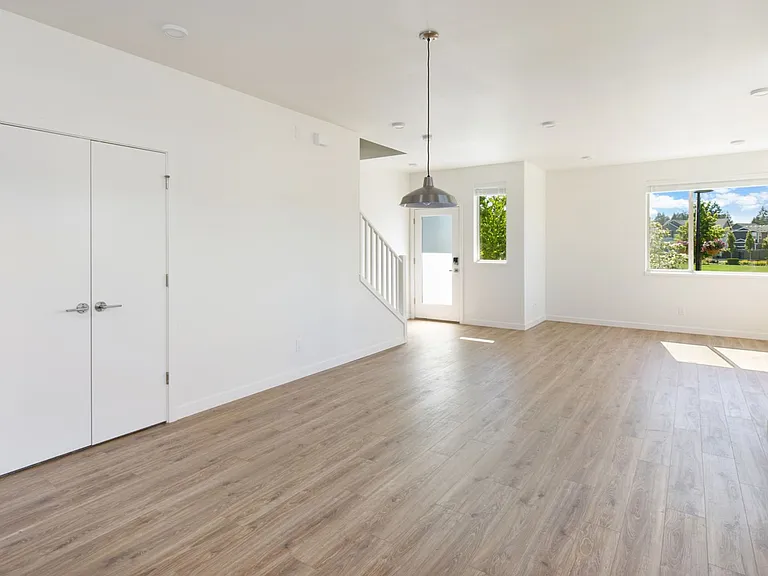 32766 Ten Trails Pkwy SE — Photo 8