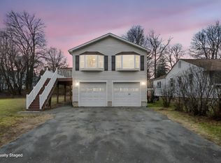 10 Raymond St, Montrose, NY 10548