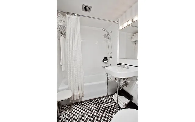 Rented by Douglas Elliman | media 65