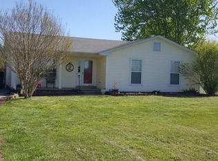 1810 Grandaddy Rd, Lawrenceburg, TN 38464