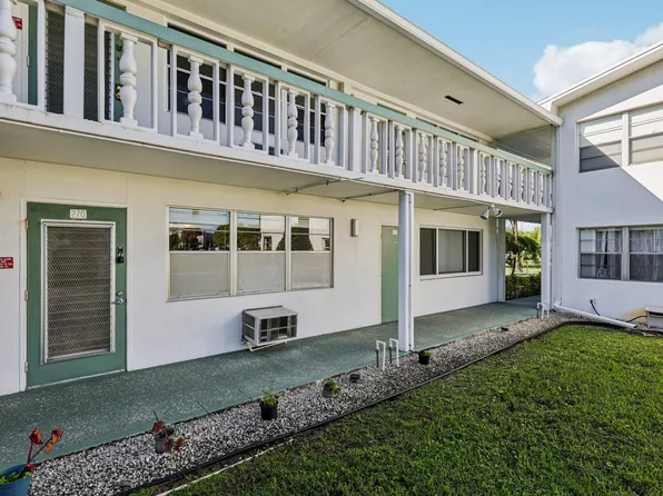 270 Newport R #270, Deerfield Beach, FL 33442