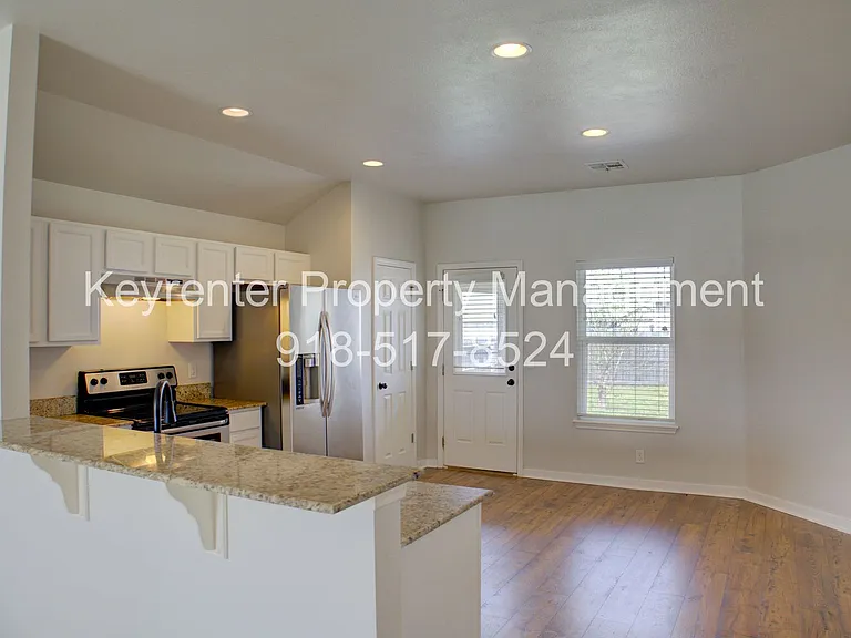 5839 E 148th Pl S — Photo 6