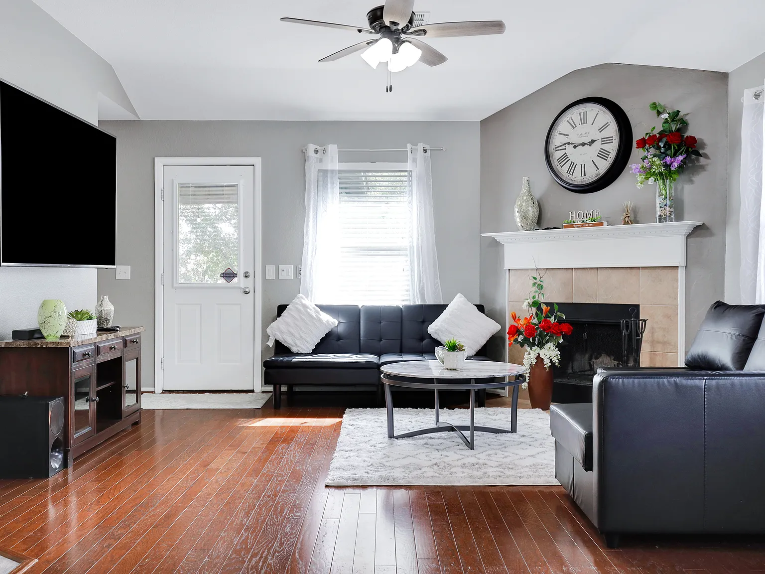 3 bed, 1760 sqft, $2,100 — Photo 4