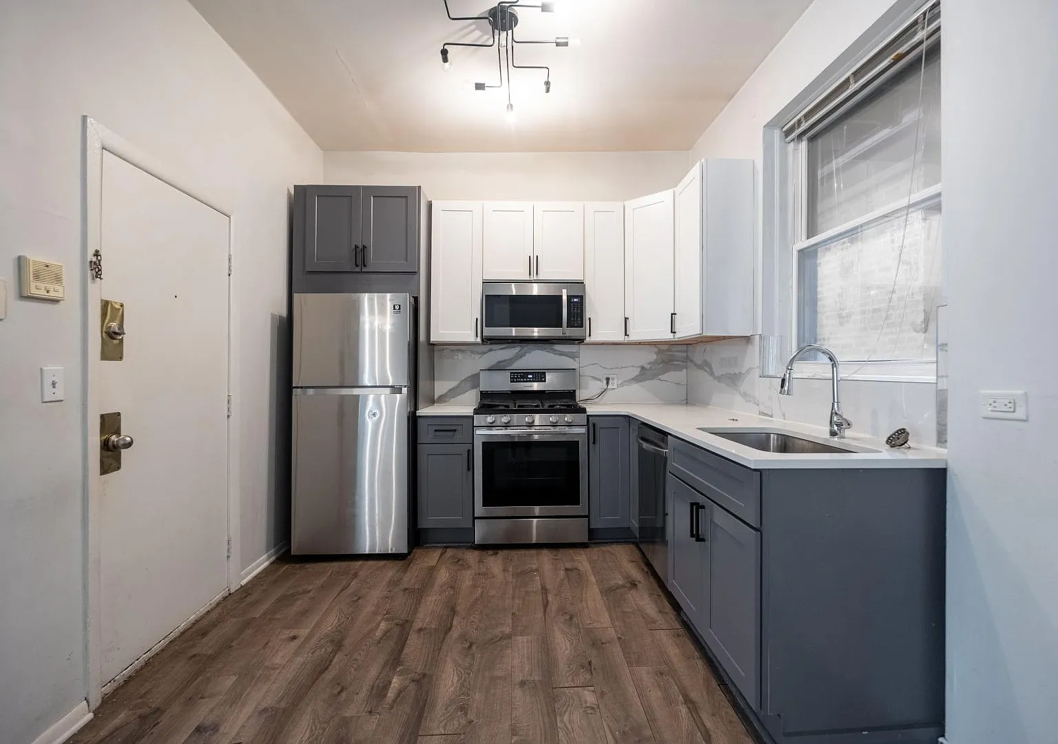 2732 West Chicago Avenue #1R — Photo 2