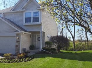 8109 Sierra Woods Ln #8109, Carpentersville, IL