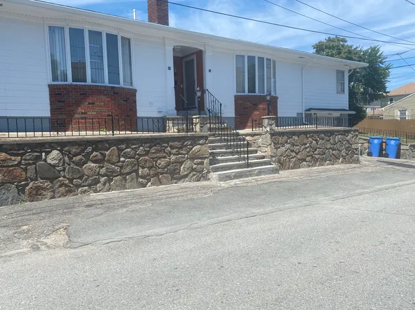 2540 Everly St, Cranston, RI 02920