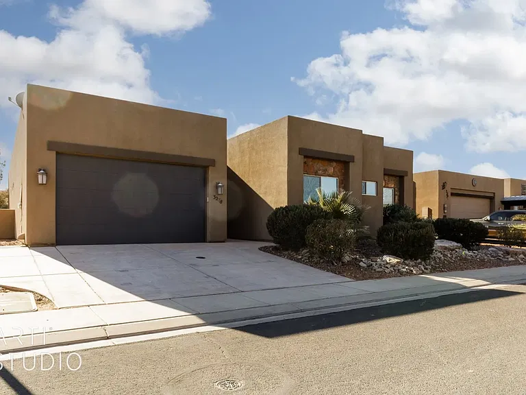 3278 S Retreat Dr — Photo 2