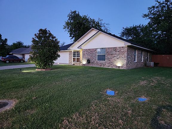 2nd image of 112 Wolf Ln