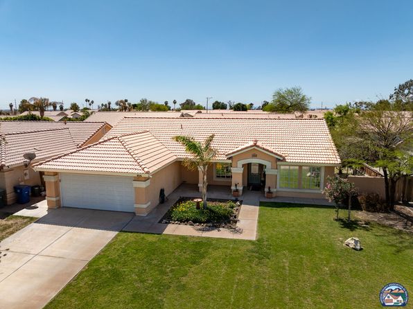 956 Calle Del Sol, Brawley, CA 92227