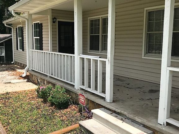 3rd image of 2141 Moon Dr SW