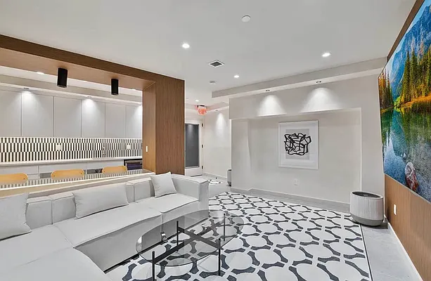 Entry / hallway, photo 2