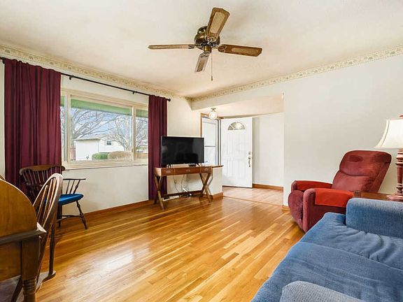 5th image of 6235 Parkdale Dr
