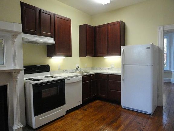 3rd image of 2712 E Broad St APT 2