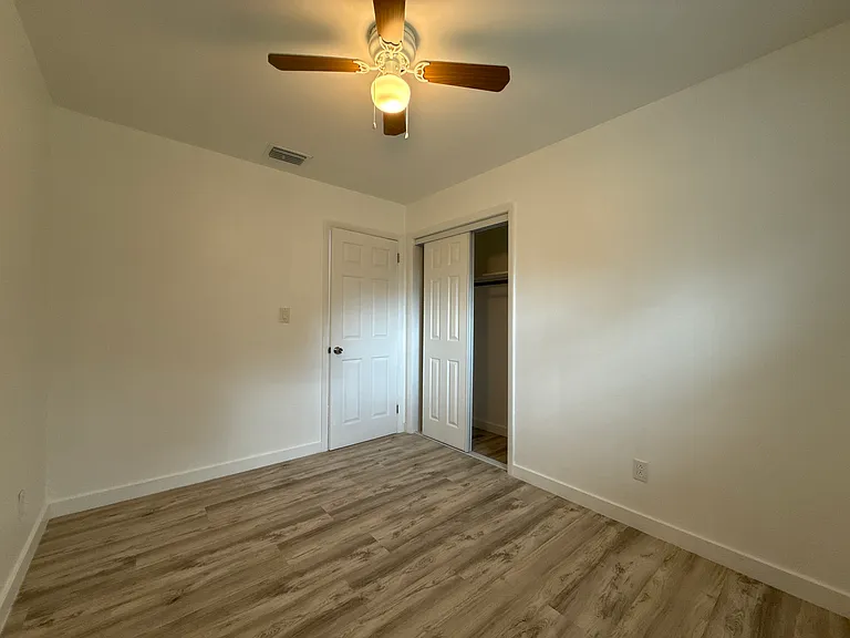 1319 NE 34th Ave — Photo 12