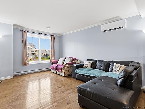 4th image of 118 Coriander St