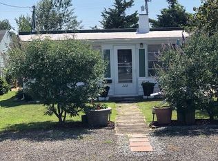 226 W 14th St, Ship Bottom, NJ 08008