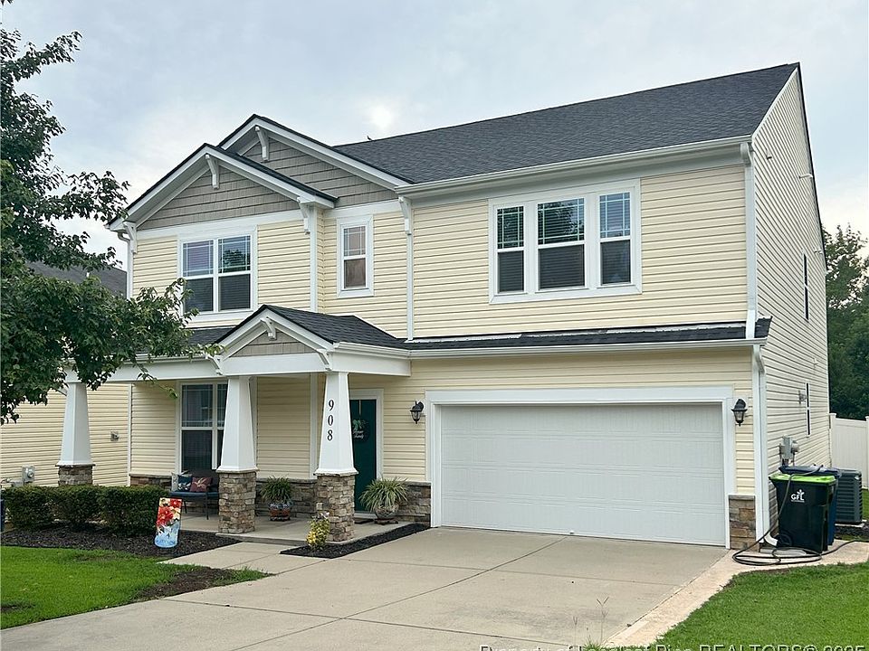 1st image of 908 Merchants Ct