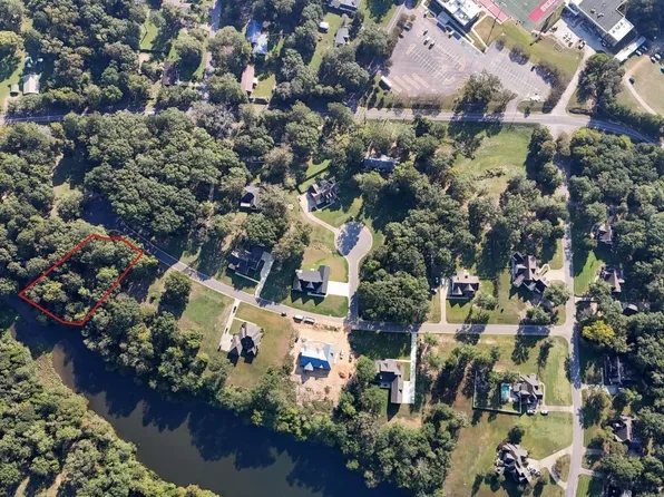 113 Cherokee Dr, Livingston, AL 35470