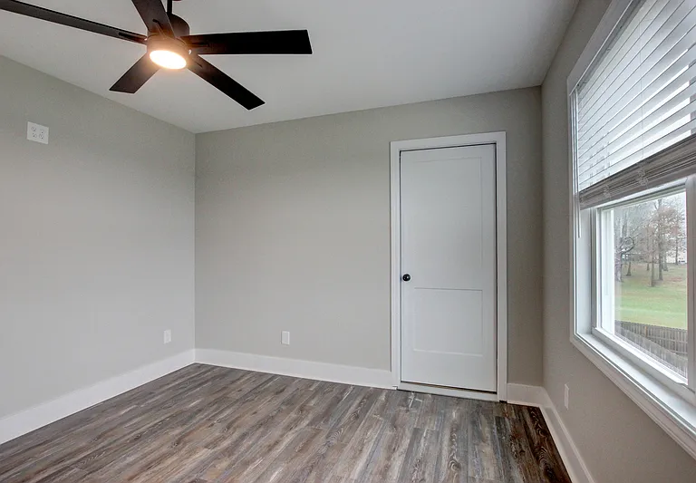 128 Riverbend Dr — Photo 70