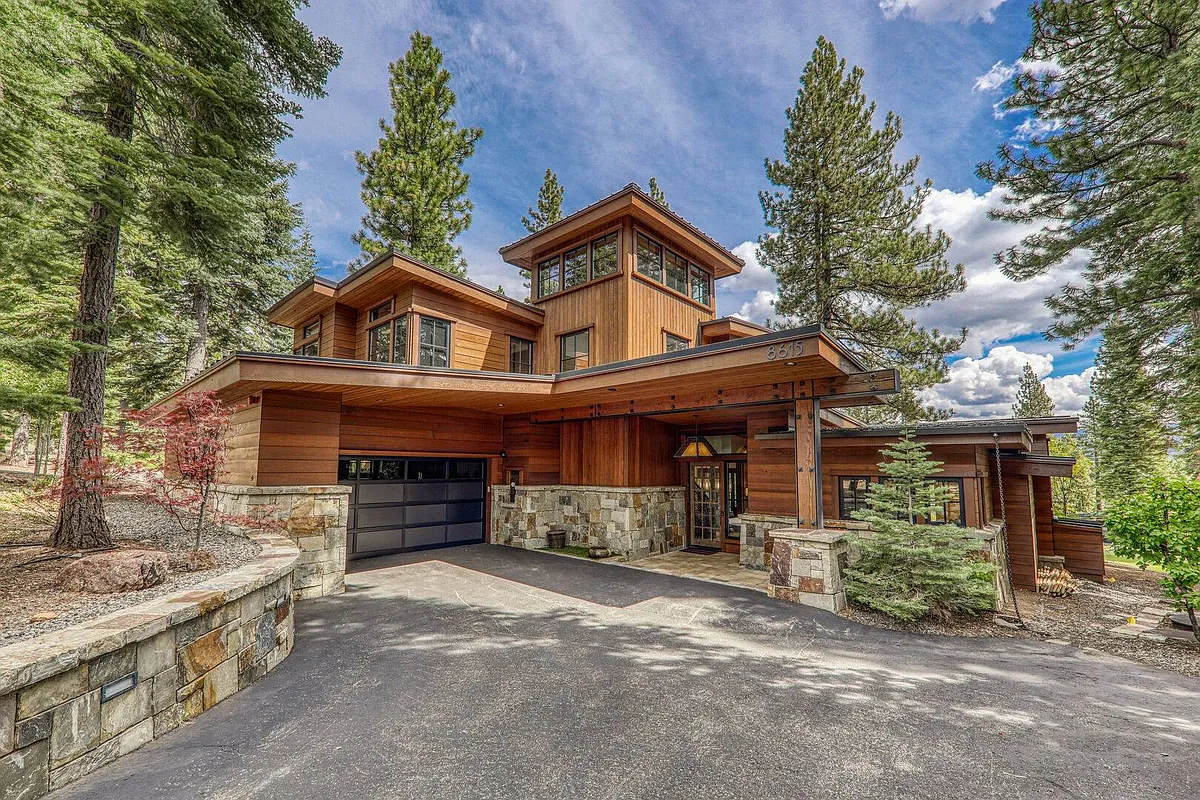 Building Photo - 8615 Huntington Ct