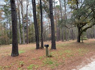 10252 Old Georgetown Rd, Mc Clellanville, SC 29458