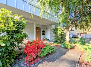 561 Elm Way #563, Edmonds, WA 98020