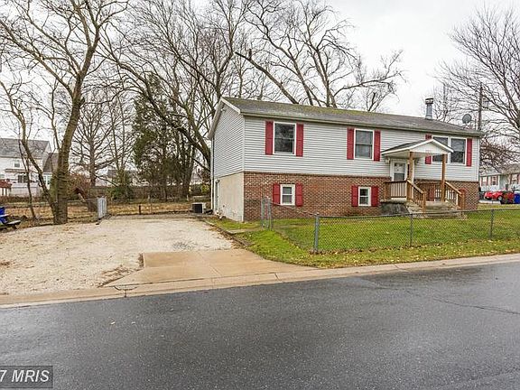 3rd image of 9201 Gross Ave