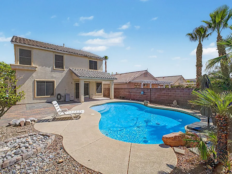 10547 Lilac Tree Ave
