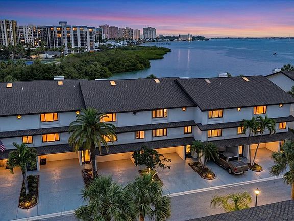 3rd image of 118 Marina Del Rey Ct