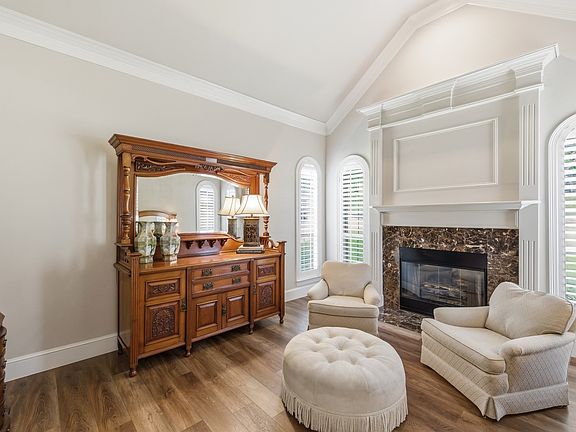 4th image of 904 Briar Ridge Dr