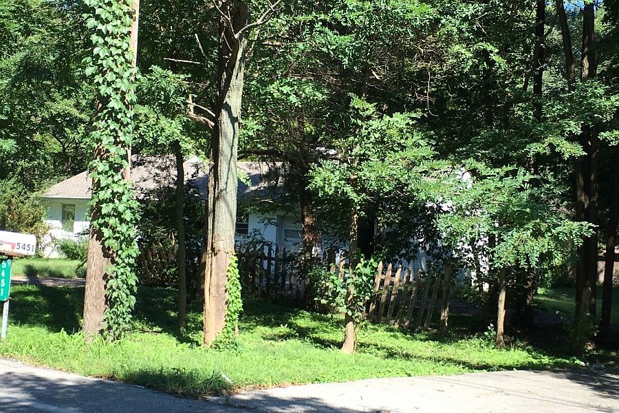 2nd image of 5451 Moller Rd