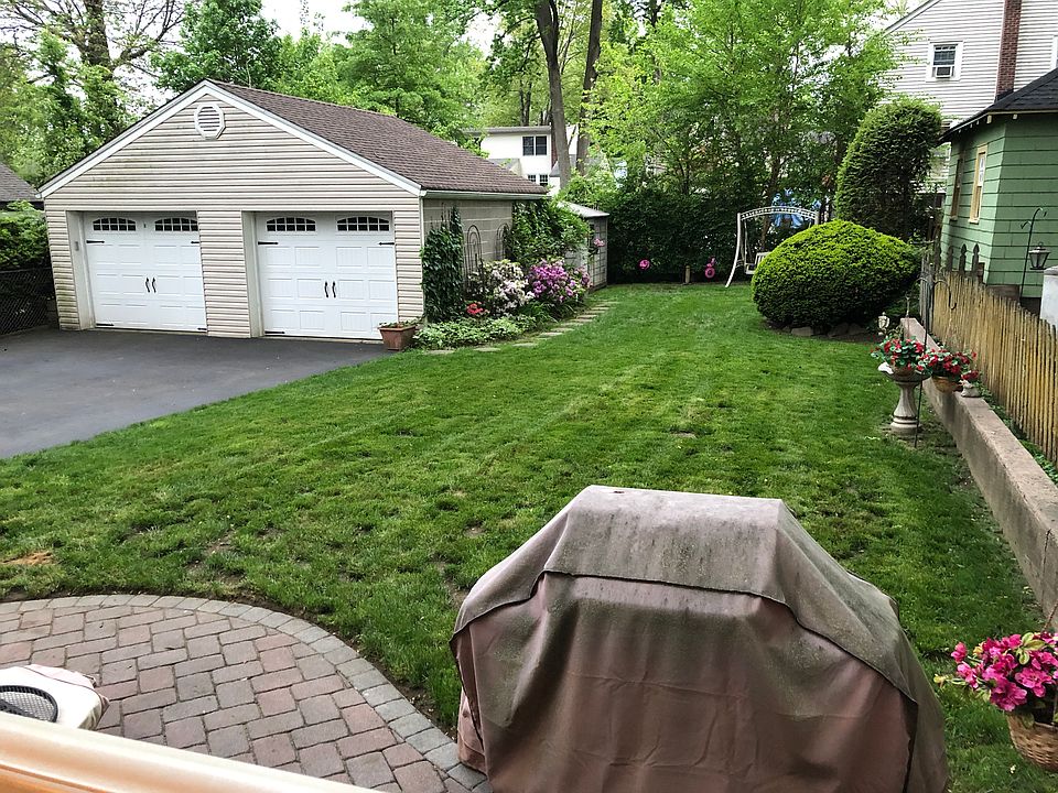 Garage/Backyard 