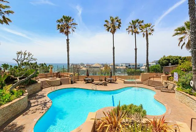 665 The Vlg — Photo 19