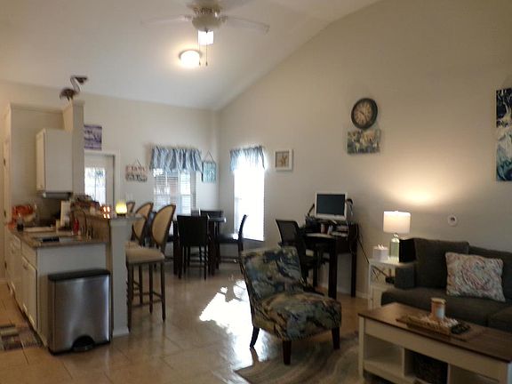 3rd image of 132 Pecan Harbor St