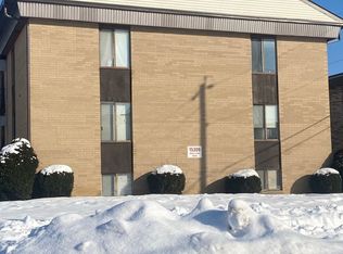 15309 Maple Park Dr #105, Maple Heights, OH 44137