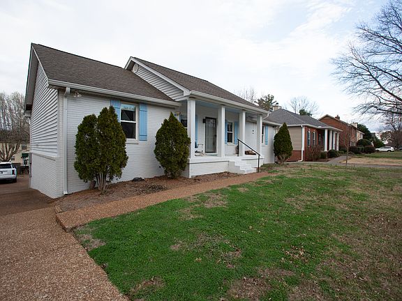 2nd image of 1152 Hunters Chase Dr