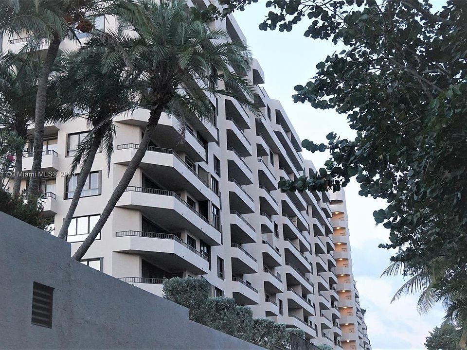 1st image of 251 Crandon Blvd APT 408