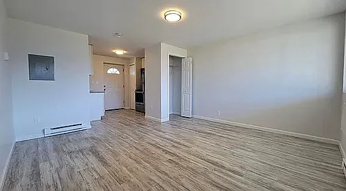 129 Cosey Beach Ave #B2 — Photo 3