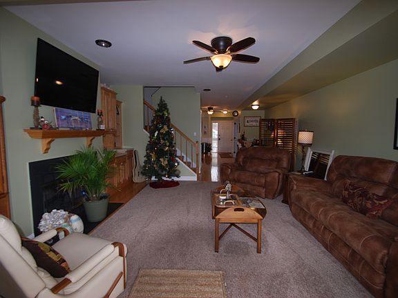 3rd image of 804 Oyster Cove Dr