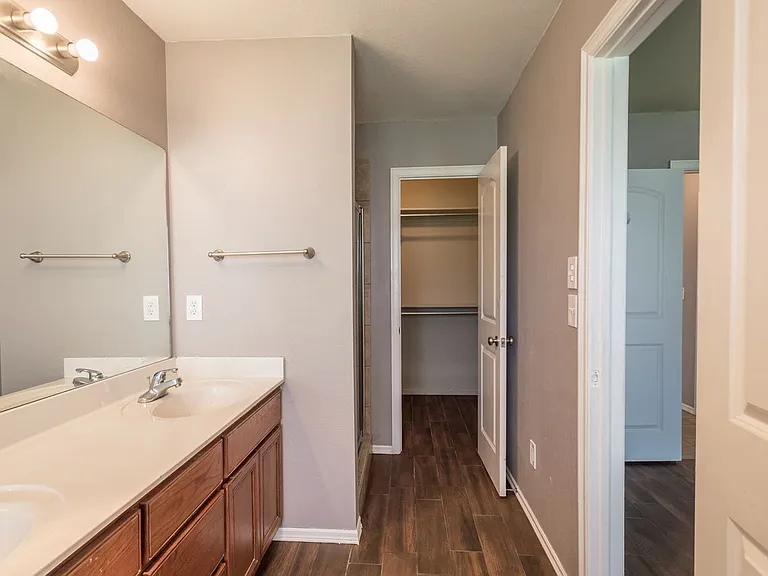 20190 E 38th St S — Photo 13