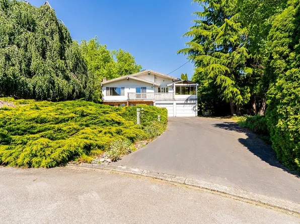 5462 Bakerview Dr, Surrey, BC V3S 1A5