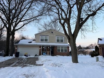 10400 Chestnut Ct, Plymouth, MI, 48170