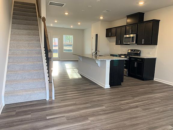 2nd image of 5375 Arkose Dr