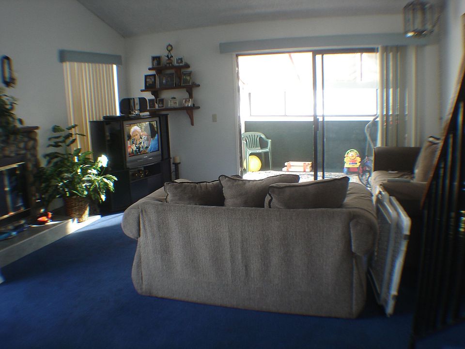 2nd image of 2327 Roundhouse Rd