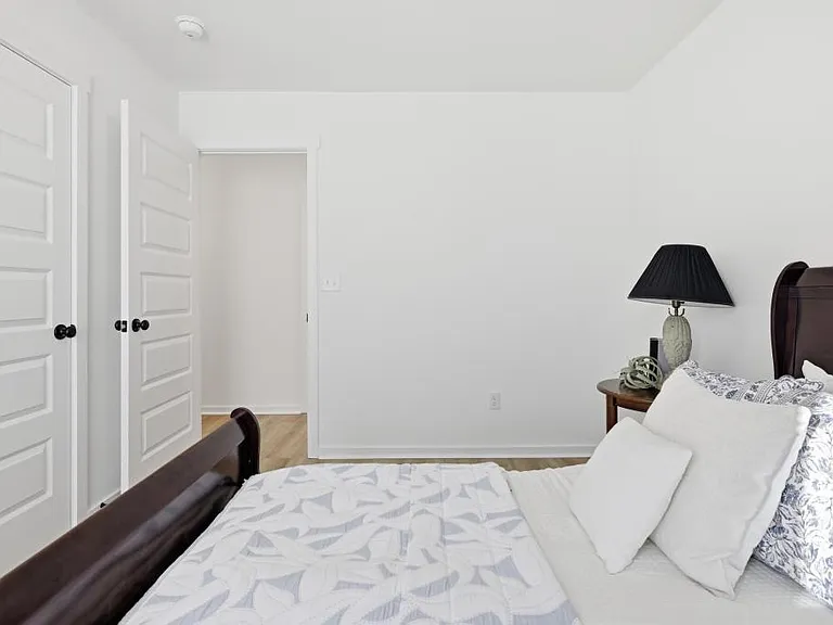 207 S Eagle Ln — Photo 10