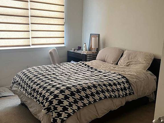 3rd image of 1346 Hillcrest Dr #88