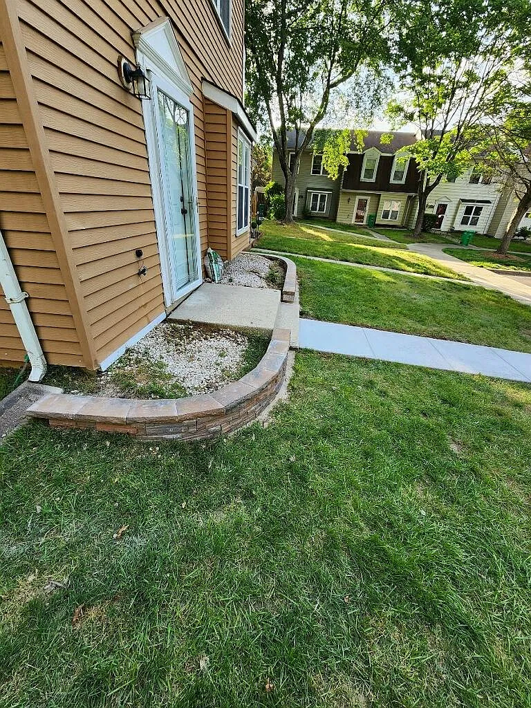 6119 Hil Mar Dr — Photo 2