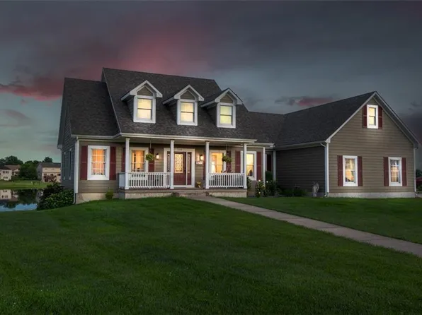 1208 Long Creek Ct, Baldwin, KS 66006